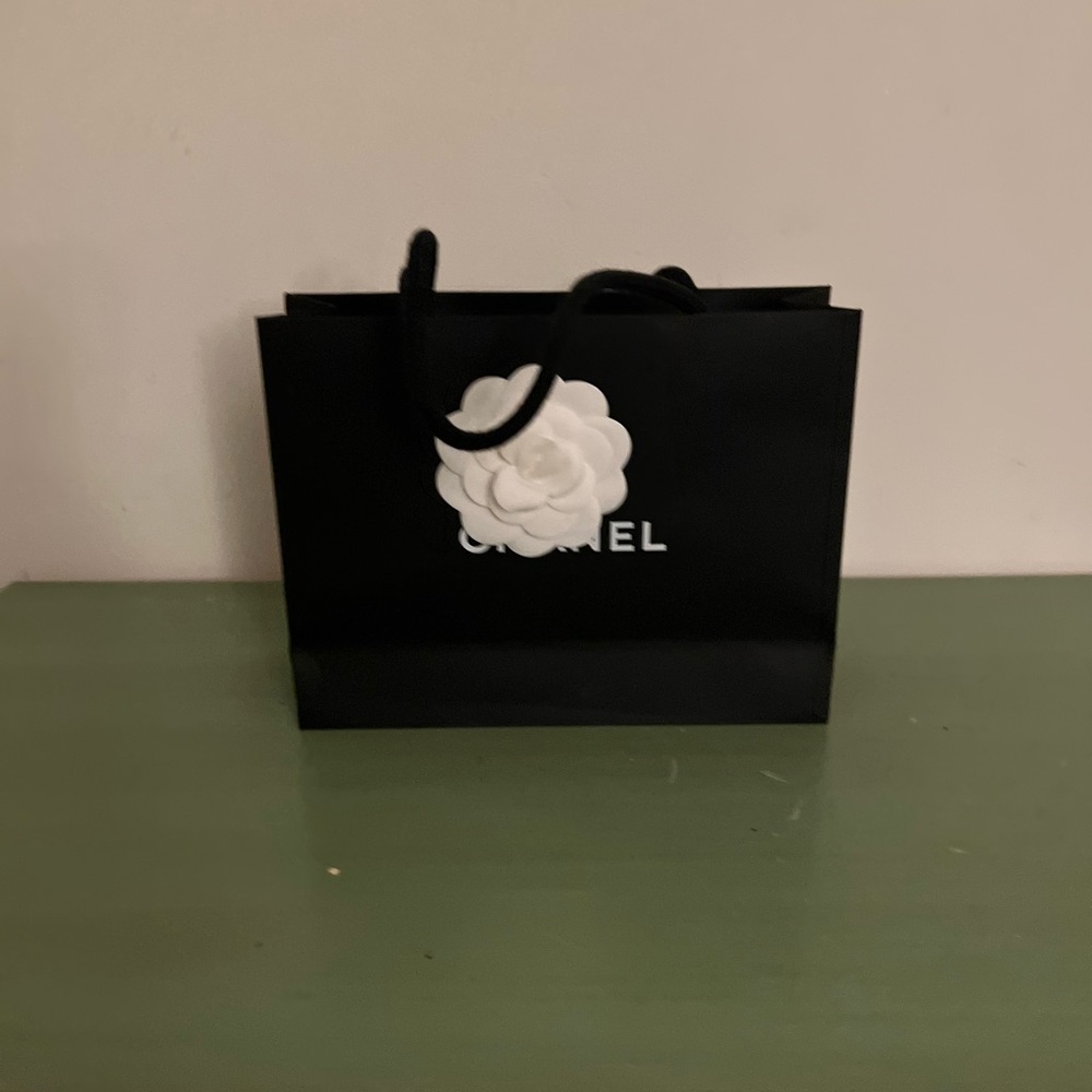 Small Chanel gift bag